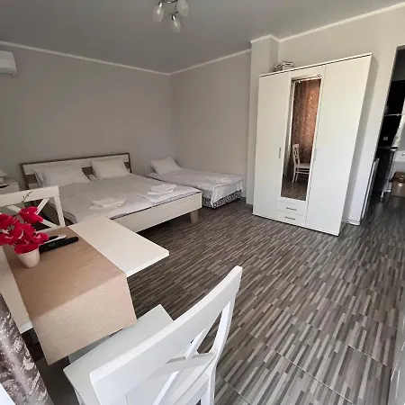 Seadream Apartment